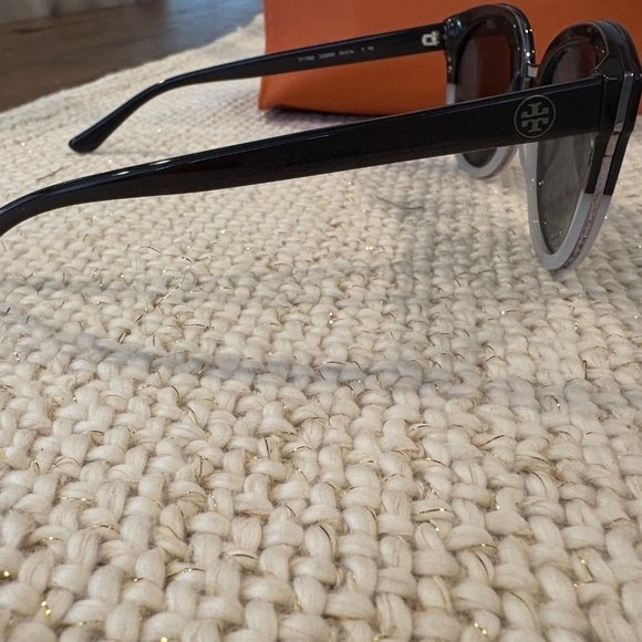 Tory Burch TY 7062 Sunglasses main image 8